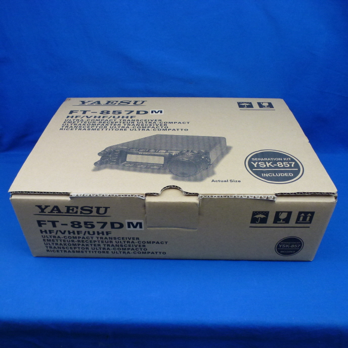 中古品】FT-857DM （FT857DM)  程度【C】附属品【箱/電源ケーブル/マイク/ヒューズ等/取扱説明書/車載ブラケット/コントロールケーブル/セパレーションキット】備考【新スプリアス/箱中仕切りなし】  | CQオーム