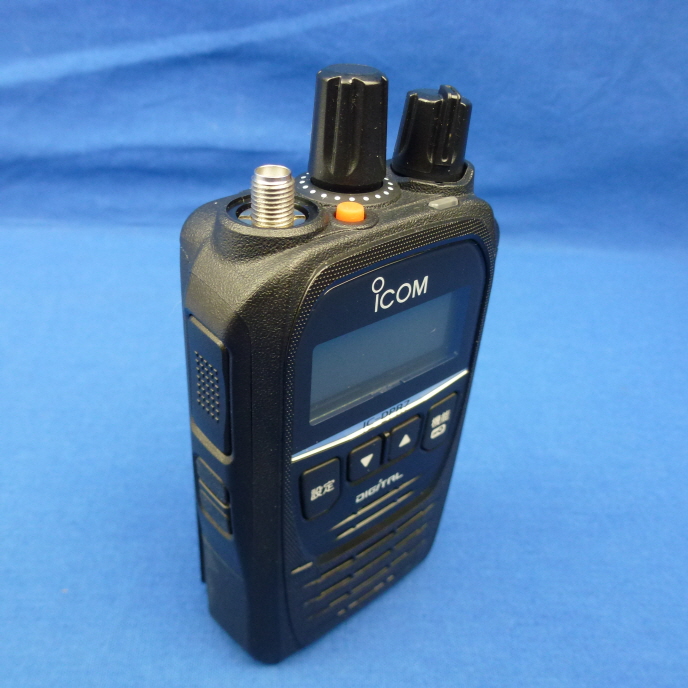 IC-51 D-STAR トランシーバー 充電器付き 4076051660.jpg