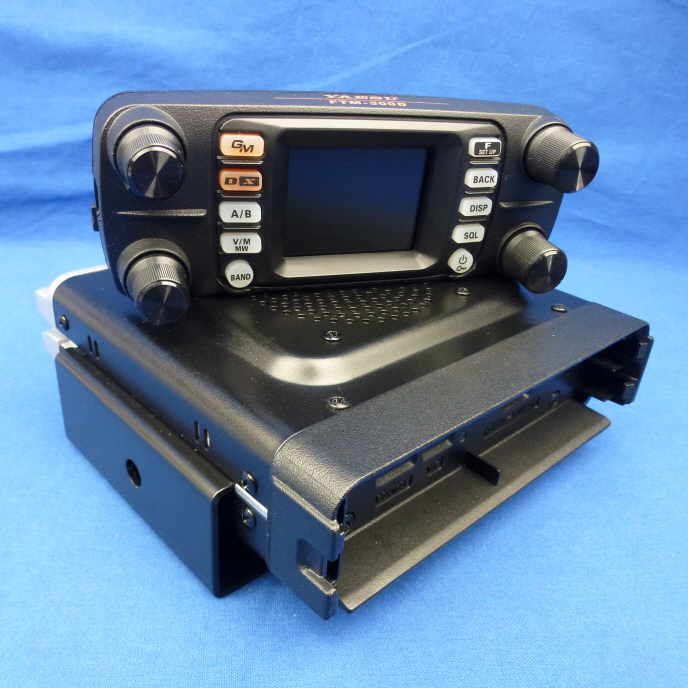 八重洲 FTM-300DS ジャンク品 中古品】FTM-300DS （FTM300DS) 程度【C】附属品【箱/電源