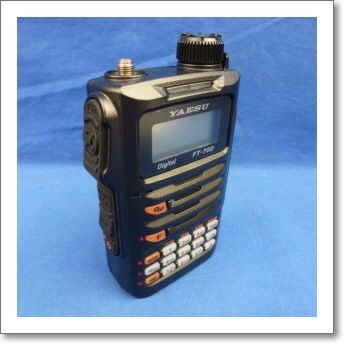 中古品】FT-70D （FT70D) 程度【C】附属品【箱/充電器/バッテリー 