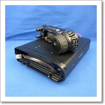 中古品】FT-857DM （FT857DM) 程度【C】附属品【箱/電源ケーブル