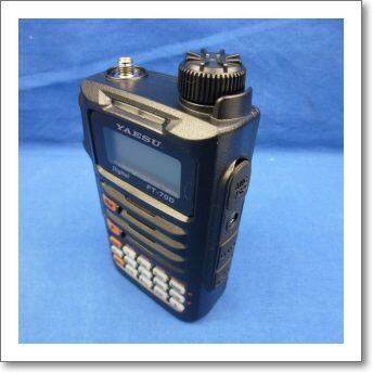 中古品】FT-70D （FT70D) 程度【C】附属品【箱/充電器/バッテリー